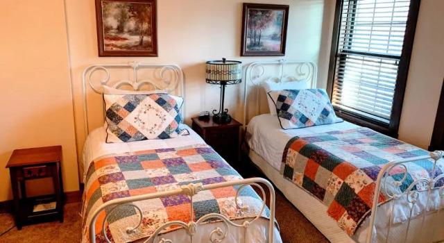 Двухместный номер Deluxe Iowa House Historic Inn