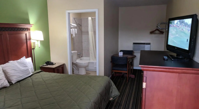 Номер Standard Benton Inn