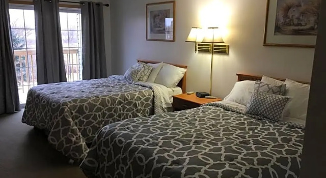 Четырёхместный номер Standard Amerivu Inn And Suites New Richmond