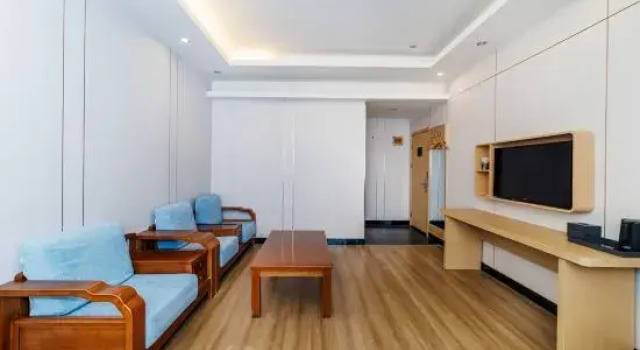 Люкс Business Qingmu Hotel (Zhuji Fengqiao Branch)