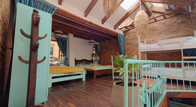 Коттедж Usaquen Station Hostel