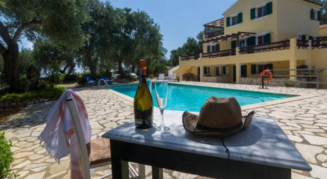 Villa Elaia Suites & Apartments No.1, Book Apartment Gaios Paxoi