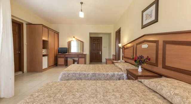 Семейный номер Standard с 2 комнатами с балконом Katrancı Park Hotel