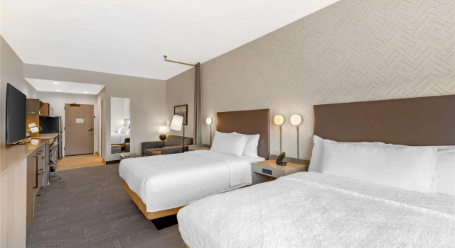 Двухместный люкс Home2 Suites By Hilton Calera