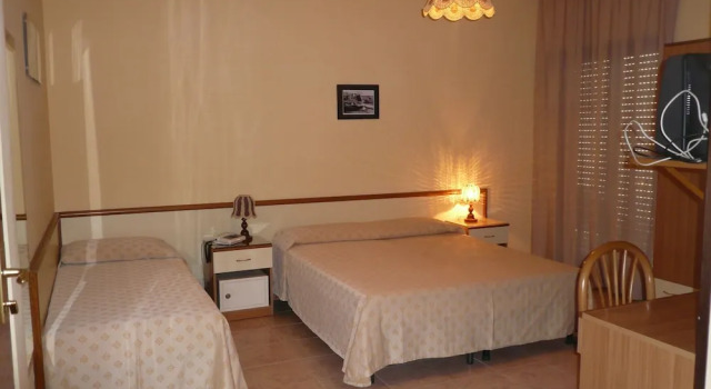 Standard Dreier Zimmer mit Balkon Hotel Virgilio