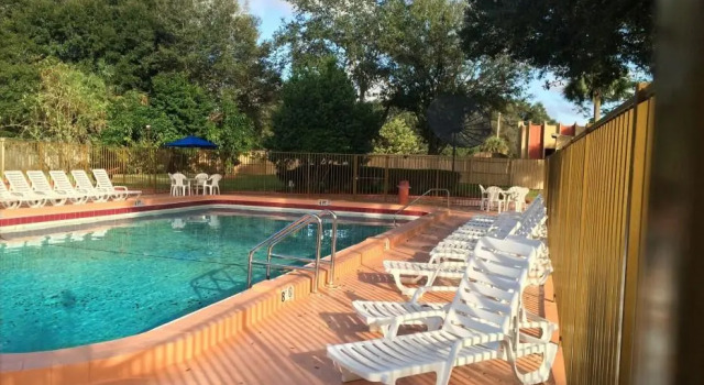 Rodeway Inn Tampa, Book Hotel Tampa Florida