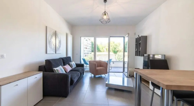 Marquisats Private Apartment 5min From the Lake