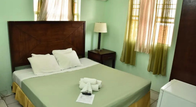 Room in Guest Room - Aanola Villas 6a Tranquil Privy Bedroom, Book Pension Gæstehuse i Castries, Pension