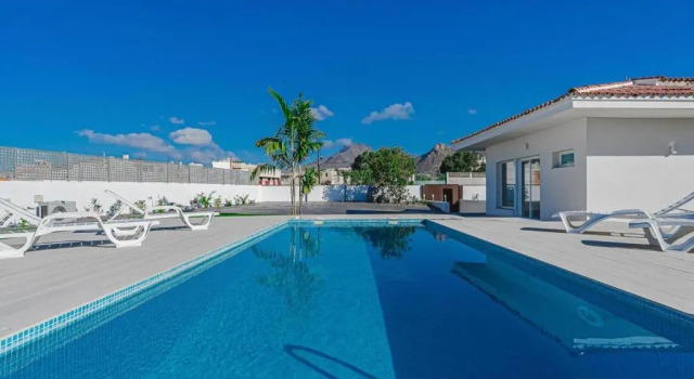 Вилла 303 VILLA CASA JARDIN con piscina y gran jardín