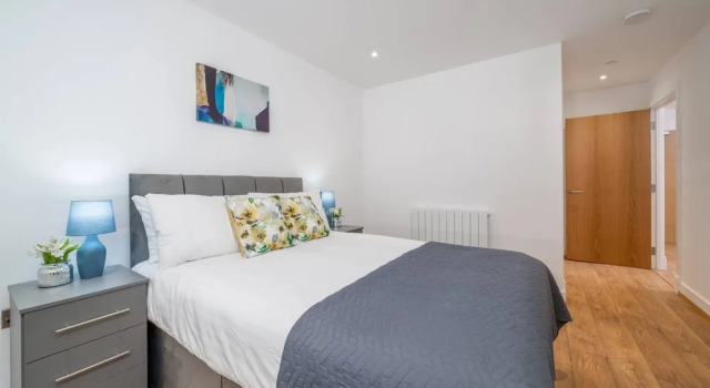 Апартаменты Skyvillion - River View Mins To O2 & London Excel