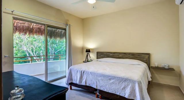 Prieta Penthouse 2 bedrooms sleeps 4
