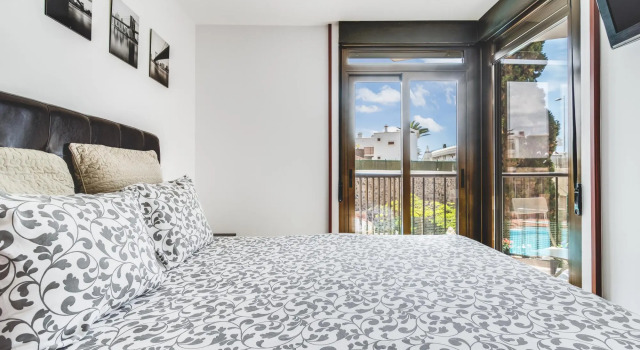 Home2Book Cozy Apartment Playa del Inglés, Pool, Забронировать Апартаменты/квартира Отели Плайя дель Инглес с бассейном, рядом с Экуменический храм Эль-Сальвадор, Бассейн