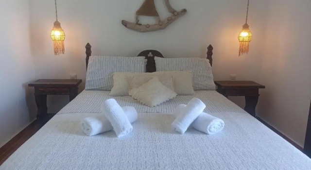 Dovas house, Book Hotel Chorefto 