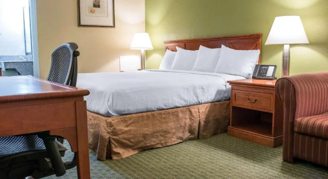 Номер Standard Rodeway Inn Grand Haven