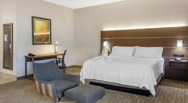 Двухместный люкс Holiday Inn Express Branson- Green Mountain Drive by IHG