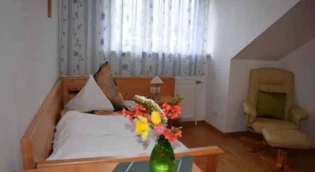 Fruehstueckspension Josefinum, Rezerwuj Hotel Bad Aussee Ausseerland