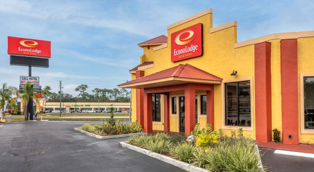 Econo Lodge Inn & Suites Maingate Central, Забронировать Отель Отели Киссимми с завтраком, рядом с Kissimmee Go-Karts, Завтраки