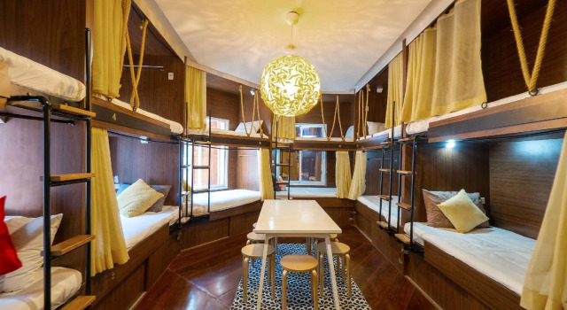 Кровать в общем номере OYO 895 The Onion Hostel
