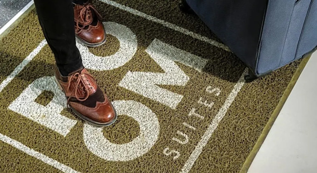 Номер Standard ROOM Hotel & Suites