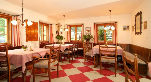 Gästehaus Wöberlerhof, Забронировать Отель Отели Тироля с парковкой, Парковка