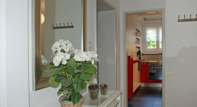 Apartment Michèle - Utoring-11 by Interhome, Забронировать Апартаменты/квартира Отели Аскона с парковкой, рядом с Golfclub Patriziale Ascona, Парковка
