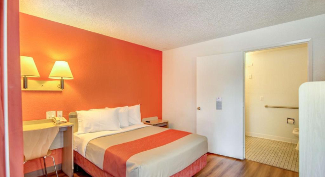 Люкс Motel 6-Stockton, CA - North