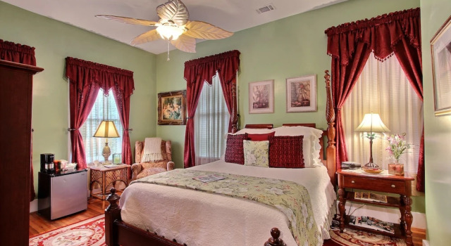 Люкс Green Palm Inn