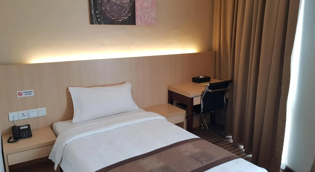 Одноместный номер Superior DeHome Boutique Hotel