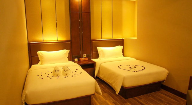Riverside Luxury Hotel, Забронировать Отель Отели Гуйлинь с завтраком, Завтраки