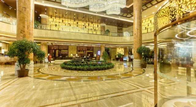 Empark Grand Hotel Of Tengchong, Book Hotel Hotels in Tengchong with a Pool, Swimming Pool