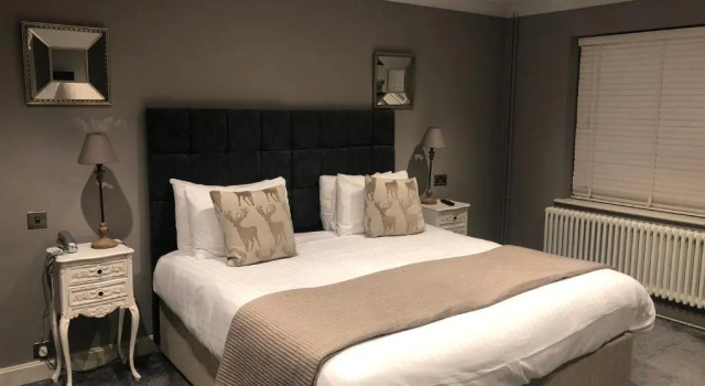 Двухместный полулюкс с видом на внутренний двор Seckford Hall Hotel & Spa