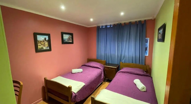 Hostal Recuerdos de Familia, Забронировать Отель Недорогие отели Вальпараисо, рядом с Atkinson Walk, недорого