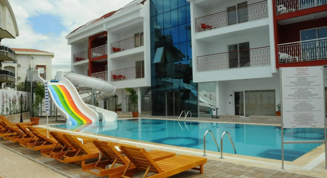 Side Legend Hotel