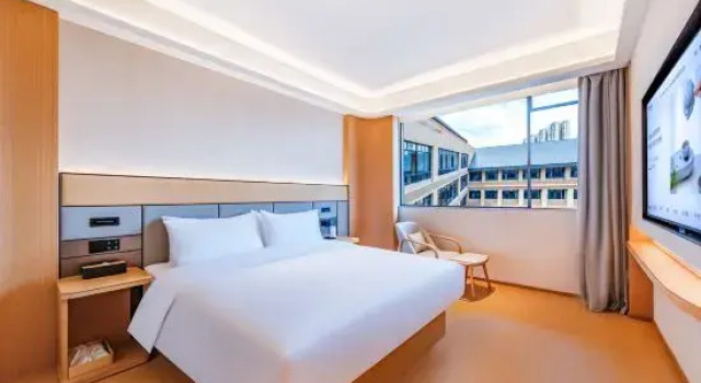 Люкс Ji Hotel (Neijiang Normal University Wansheng Tianjie Store)