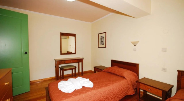 Aloni Suites