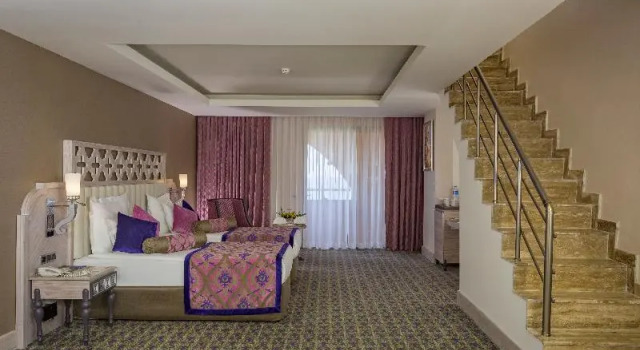 Номер семейный Дуплекс Royal Alhambra Palace