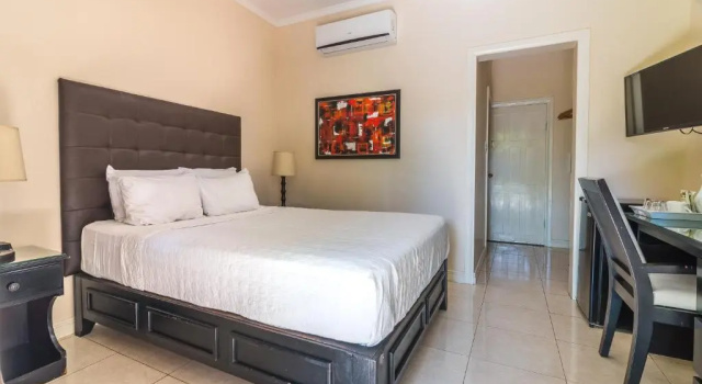 Двухместный номер Standard с видом на сад Travellers Beach Resort