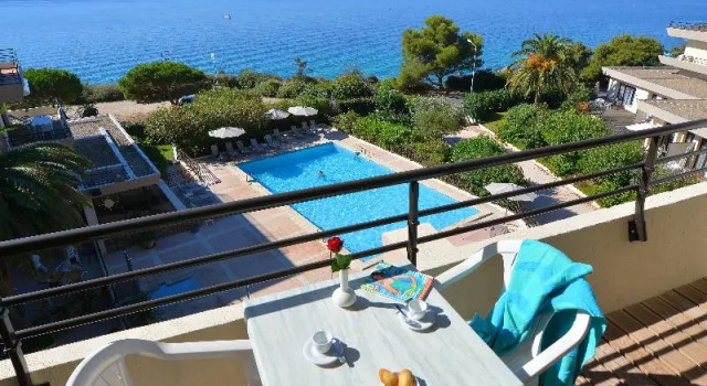 Апартаменты Standard Résidence Les Calanques