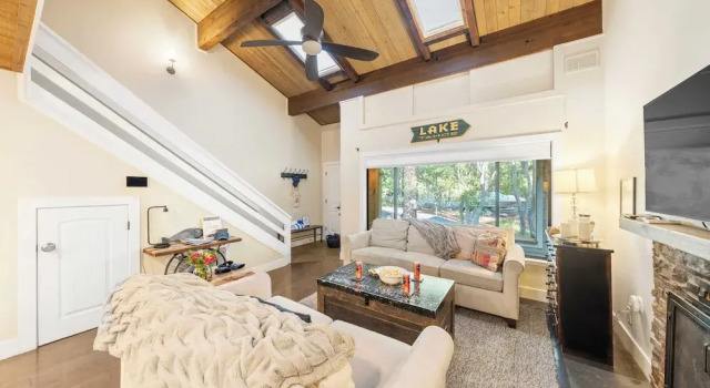 Near Ski, Beach, & Hiking Trails + Clubhouse Pool & Hot Tub Access Juanita Blue by Avantstay