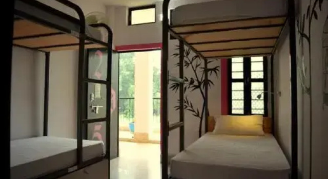 HosteLaVie Varanasi, Забронировать Отель Отели Варанаси 3 звезды, рядом с Kedar Ghat, 3*