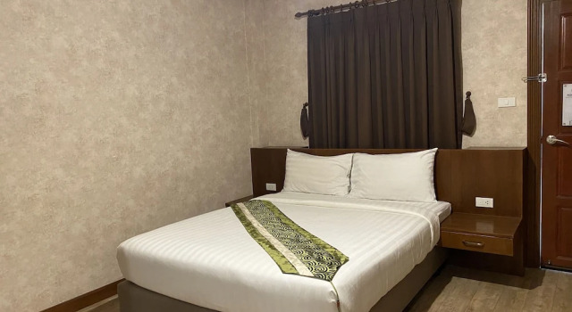 Номер Standard RoomQuest Chonburi Laem Chabang