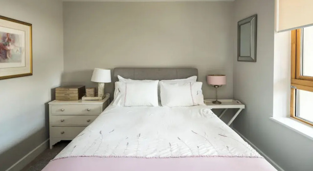 Апартаменты Classic Shiny and Comfy stay with Underground links nearby!