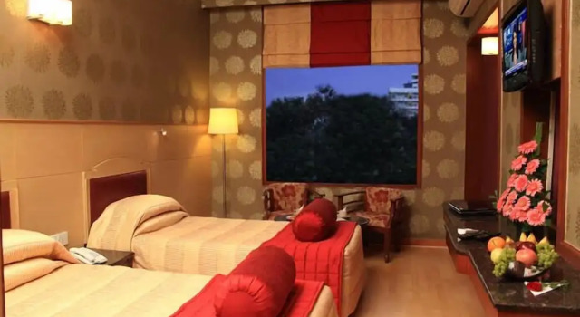 Номер Deluxe FabHotel Royale Basant Residency - Gandhinagar