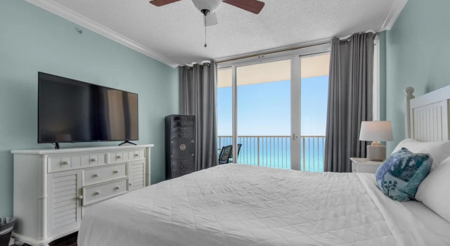 Majestic Beach Towers 1-1302, Rezerwuj Apartament Hotele w Panhandle Florida z basenem, Basen