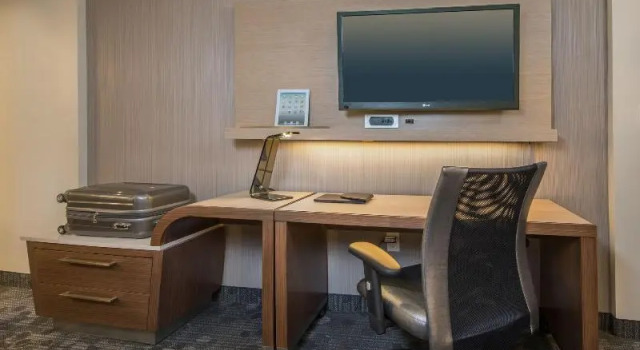 Четырёхместный номер Guest Courtyard by Marriott Houston Intercontinental Airport