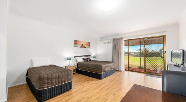 Трёхместный люкс Comfort Inn & Suites Riverland
