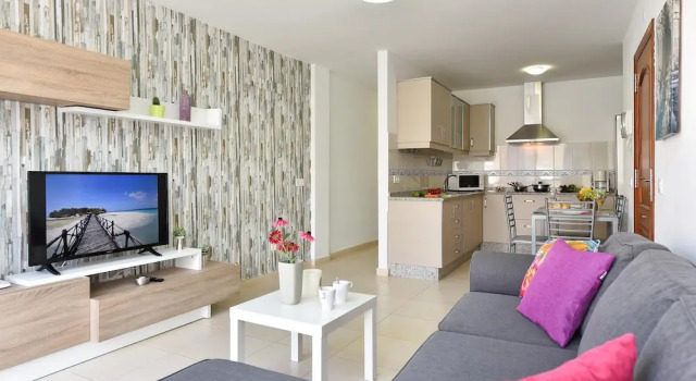 Modern and New Apartment in Arinaga Playa 1A, Boek Appartement Arinaga Gran Canaria