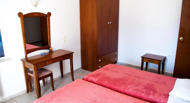 Трёхместный номер Standard с балконом и с видом на горы Hotel Gigilos Omalos