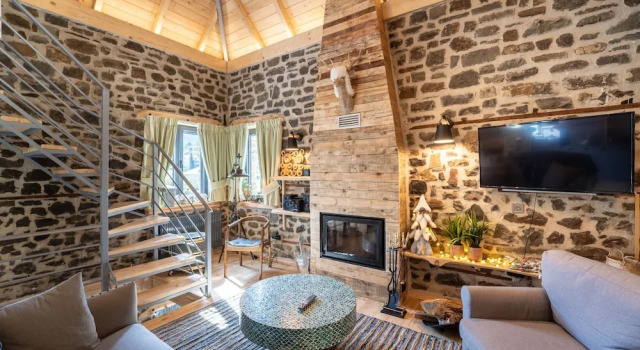 Шале Luxury с балконом Dandy Villas Karpenisi Complex - Lux Chalets - Inflatable Pool-Hot Tub