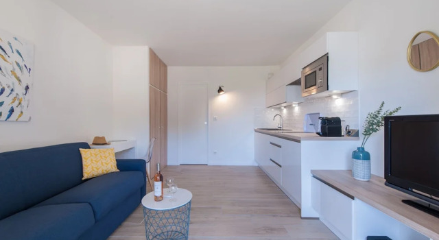 Studio neuf climatisé petite vue mer plage à pieds - Ted Home, Забронировать Апартаменты/квартира Сен-Сир-сюр-Мер Bandol Wine Route, рядом с Пляж Les Lecques